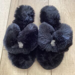 INC International Concepts Black Faux Fur Flip Flop Slippers Size M (7-8)